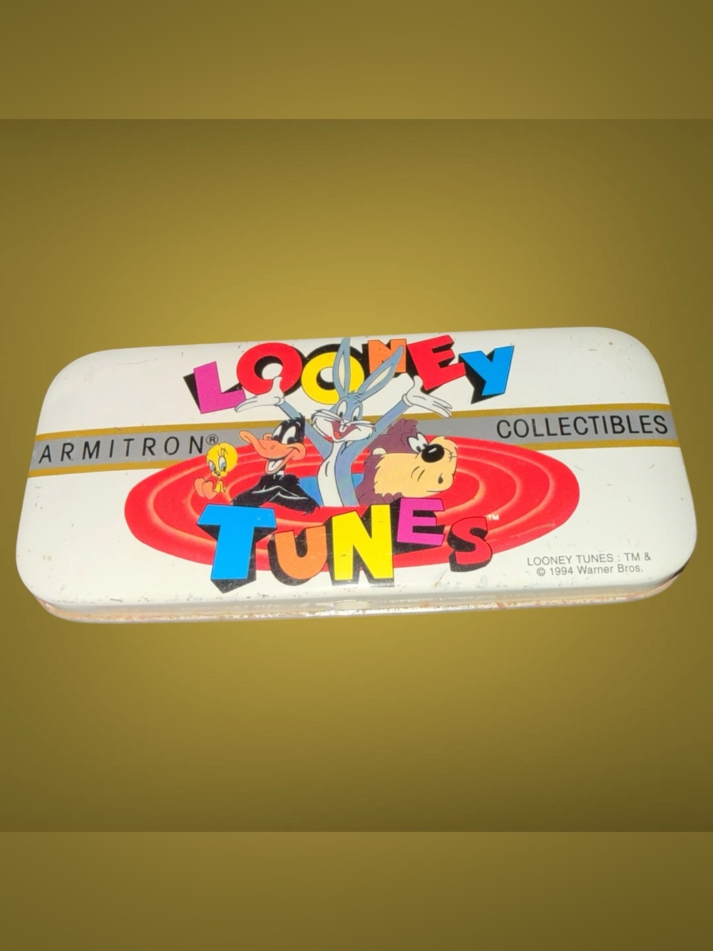 Vintage 1994 Looney Tunes Tweety Bird Quartz Watch w/ Original Collectible Tin